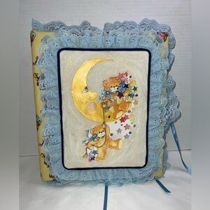 🧸🧸🧸Vintage Handmade Padded and Laced Teddy Bear Photo Album/Scrapbook
